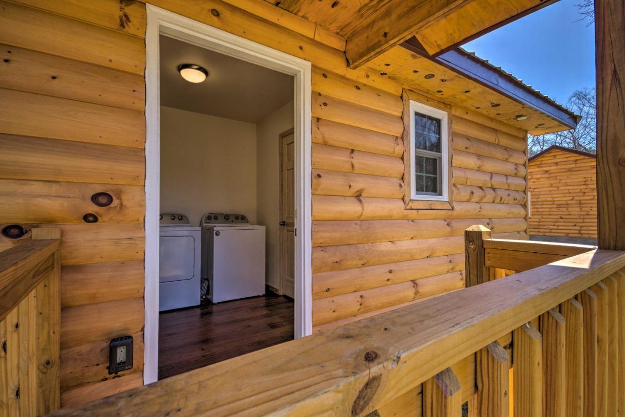 Bears Den Cabin With Porch About 5 Mi To Bryson City! Bagian luar foto